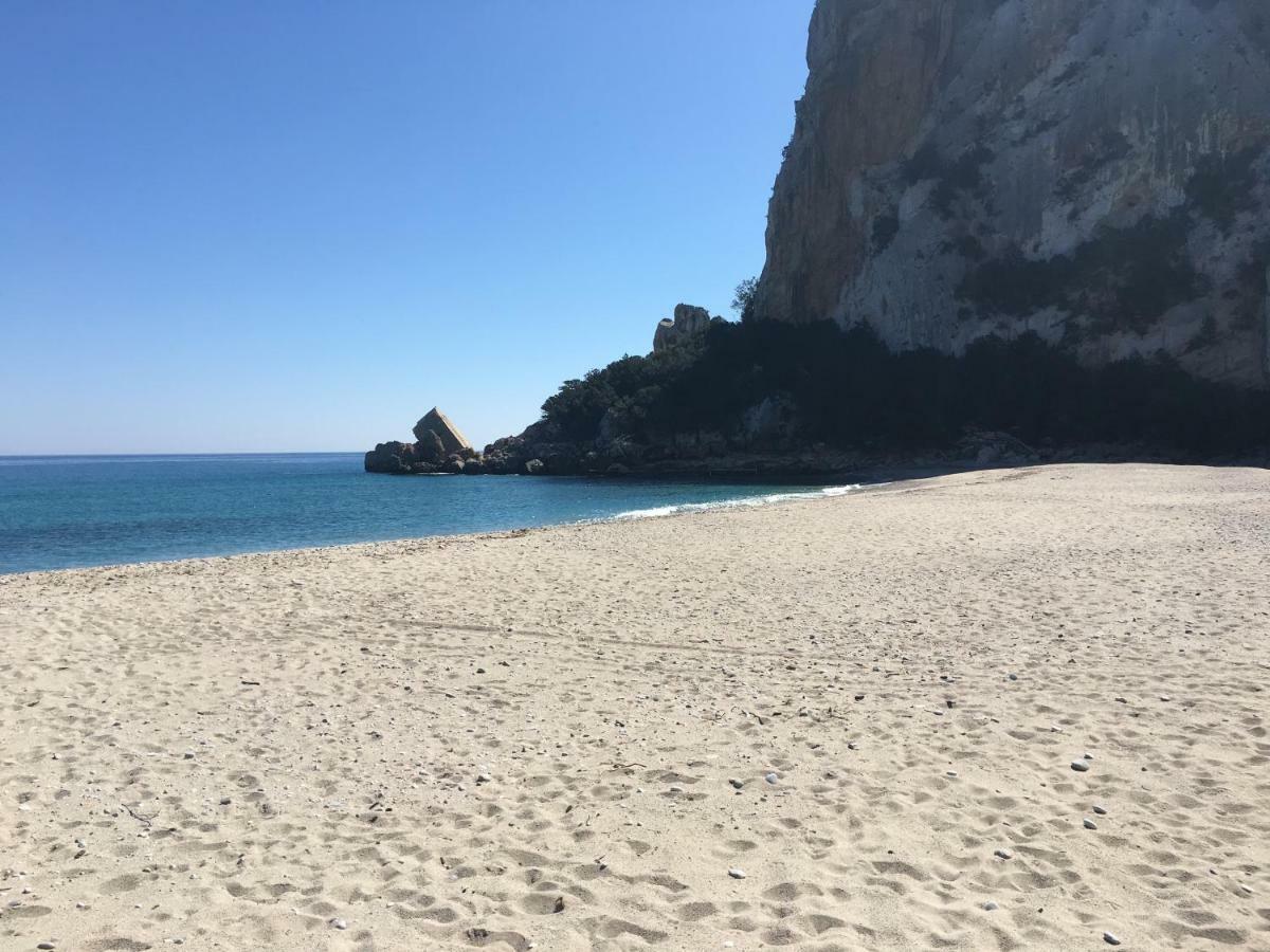 Casa M&M Lägenhet Cala Gonone Exteriör bild